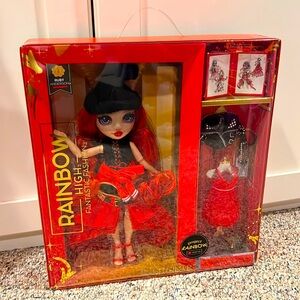 Rainbow High Fantastic Fashion Ruby Anderson